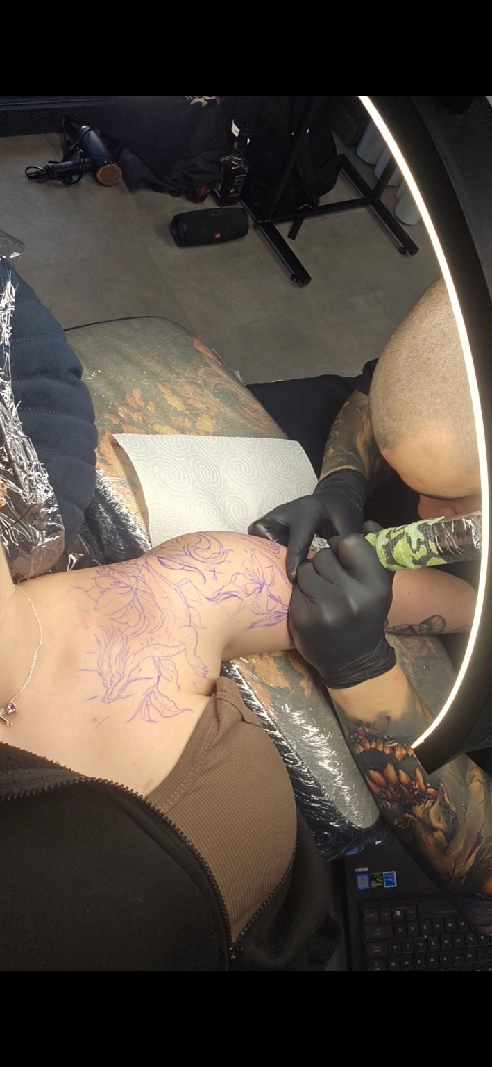 Tattoo session